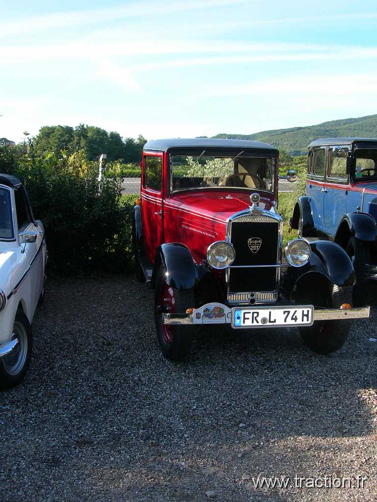 201009_Kientzheim (24).JPG - 18/09/2010 - 68240 KIENTZHEIMMuse du Vignoble et des vins d'AlsaceCVAAM - 27mes JOURNES EUROPENNES DU PATRIMOINEPEUGEOT - Type 201Immatricule : FR L 74 H